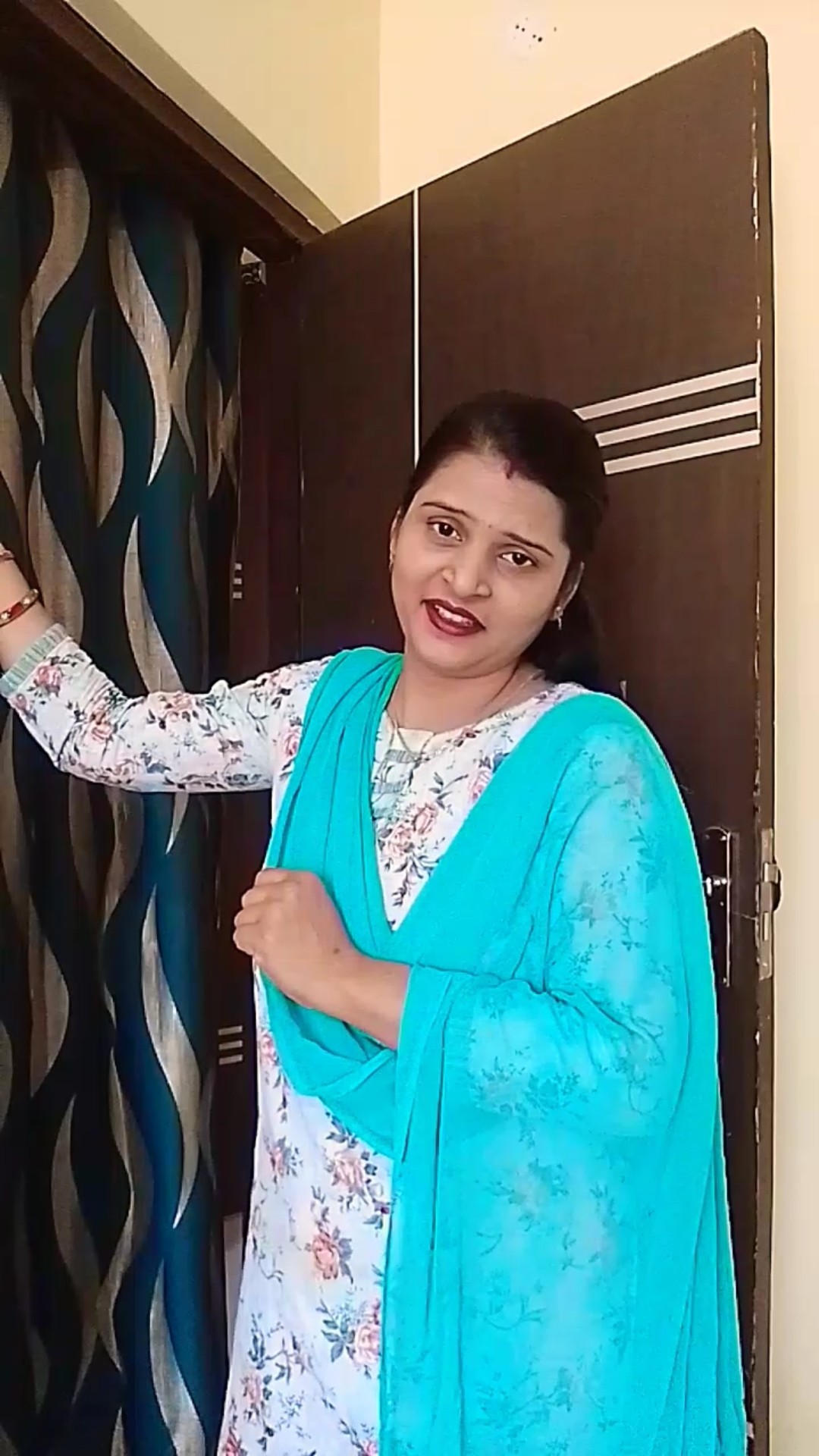 Wo to Maine jhoot bola tha #funnyshorts #comedyshorts #shorts #husbandwifecomedy #ytshorts